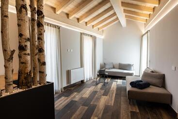 هتل Agriturismo Il Medeghino