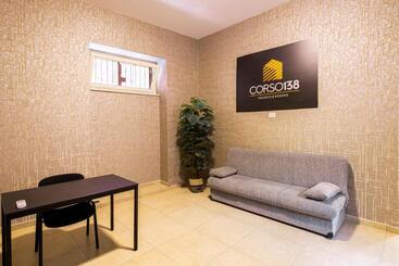 تختخواب و صبحانه Corso 138 By Domusextra