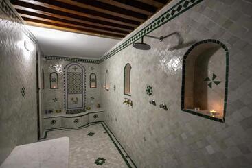 Riad Le Moucharabieh