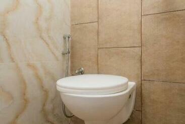 هتل Anand Inn  Near Igi Airport