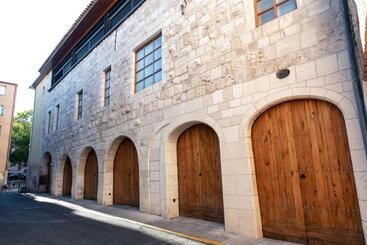 پانسیون Chambre Familiale Maison De L église Du Couvent