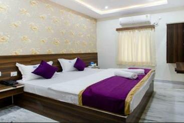 فندق Grand Ashirwad By Wb Inn