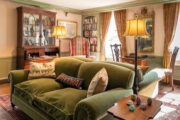 تختخواب و صبحانه Hollymead House