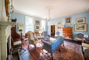 تختخواب و صبحانه Hollymead House