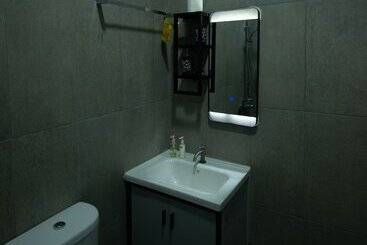 تختخواب و صبحانه The Bilimbi Guesthouse & Inn