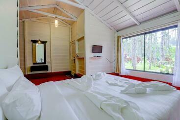 هتل Ezzenza Areca Resort