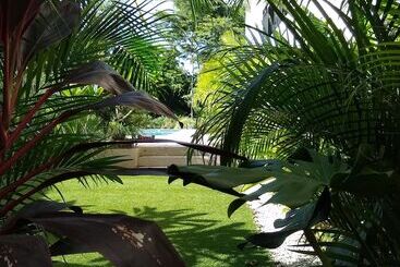 هتل Palm Beach Inn