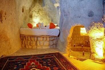 هتل Saliche Cave Suite