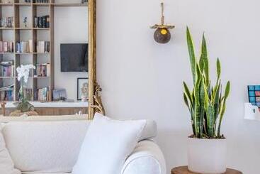 هتل Yasos Suites