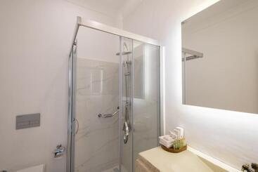 هتل Yasos Suites