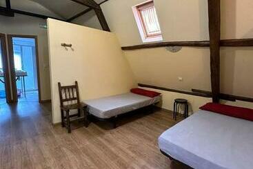 Albergue De Peregrinos Compostela