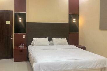 هتل Reddoorz Syariah Near Alun Alun Bima