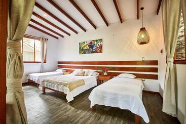 בית מלון כפרי Villa Lu Amazon Ecolodge