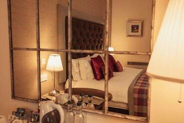 پانسیون The Bowmore Lodge