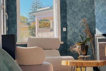 تختخواب و صبحانه Luna House & Cowork