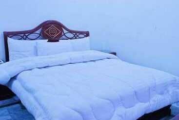 هتل Luxury Palace Peshawar