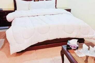 هتل Luxury Palace Peshawar