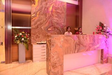 هتل Red Orchid