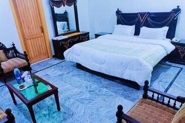 هتل Luxury Palace Peshawar