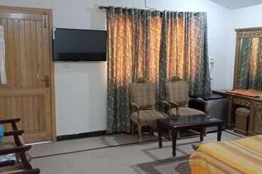 هتل Luxury Palace Peshawar