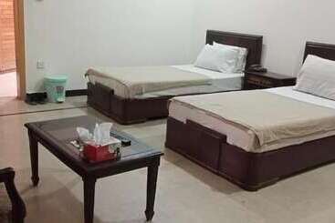 هتل Luxury Palace Peshawar