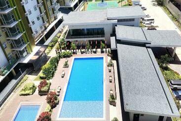 Pool View Studio In Mesaverte With Free Pool & Netflix