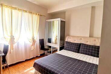 Pool View Studio In Mesaverte With Free Pool & Netflix