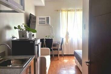 Pool View Studio In Mesaverte With Free Pool & Netflix