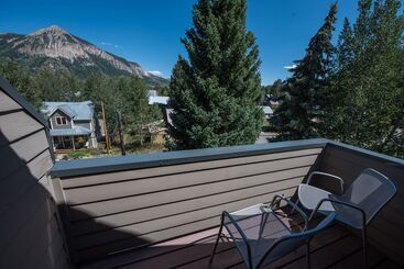 Elk Mountain Lodge