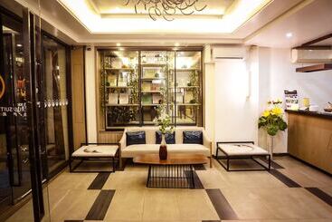 Erus Suites Hotel Boracay