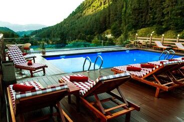 Best Western Plus Paradise Hotel Dilijan
