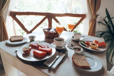 هتل Dhow Inn Boutique