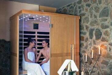 هتل Dixon So Vstupom Do Bazéna A Vírivky Zdarma   Free Entrance To Pool And Jacuzzi Included
