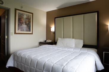 هتل Blisspoint Inn & Suites Marion