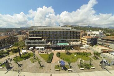 هتل Main Palace