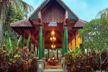 هتل Margo Utomo Eco Resort