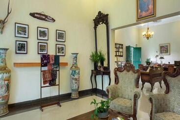 هتل Margo Utomo Eco Resort