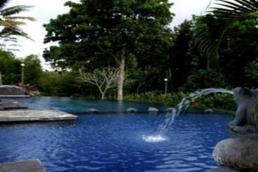هتل Margo Utomo Eco Resort
