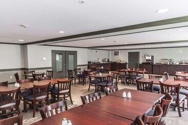 Velora Hinton, Ascend Hotel Collection