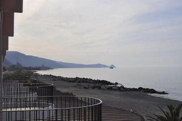 هتل Ristorante La Scogliera   Nuova Gestione