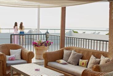 Waterlily Hotel Apartments