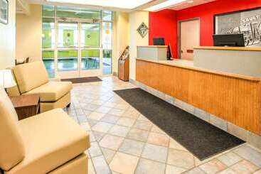 مُتل Super 8 By Wyndham Sault Ste. Marie