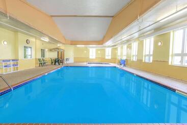 مُتل Super 8 By Wyndham Sault Ste. Marie