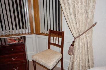 پانسیون Inverlea Guest House