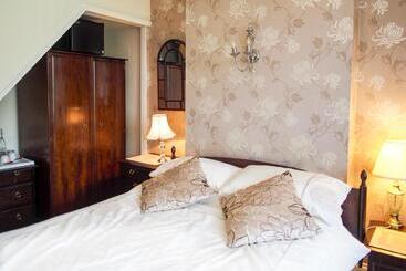 پانسیون Leaded Light Guest House