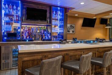 هتل Hilton Garden Inn Jeffersonville Louisville North