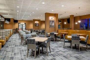 هتل Hilton Garden Inn Jeffersonville Louisville North