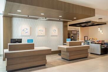 هتل Hilton Garden Inn Jeffersonville Louisville North