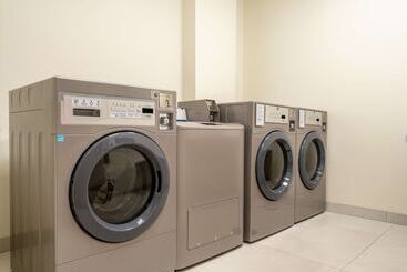هتل Hilton Garden Inn Jeffersonville Louisville North