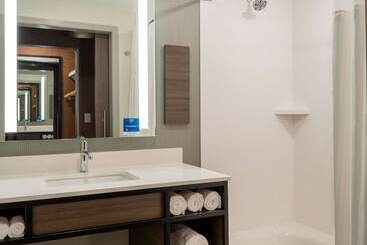 هتل Hilton Garden Inn Jeffersonville Louisville North